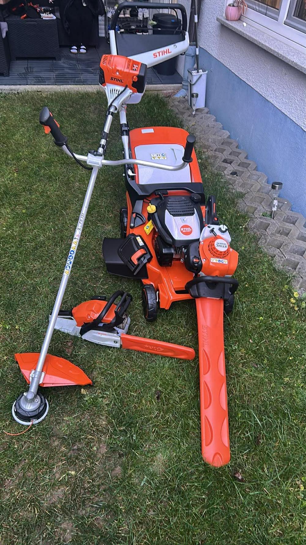 Profi-Maschinenpark von STIHL: Rasenmäher, Motorsense, Kettensäge und Heckenschere